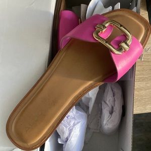 Beand New Aldo Sandals .